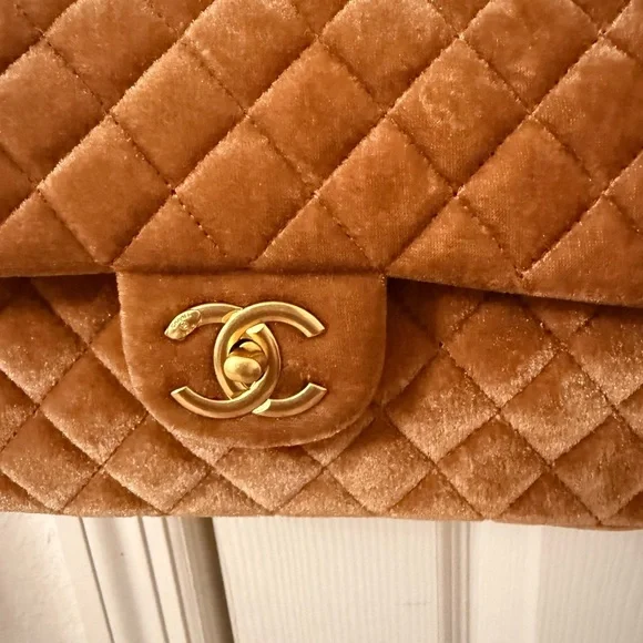 Brown velvet Quilted Shoulder Bag - Picture 5 of 9